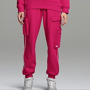 Ivy Park Cargo Sweatpants size M